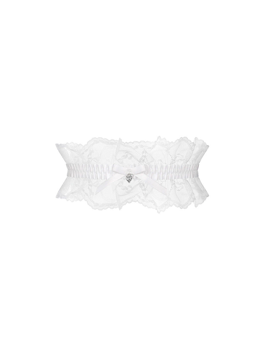 Obsessive Weddya delicate white floral lace bridal garter.