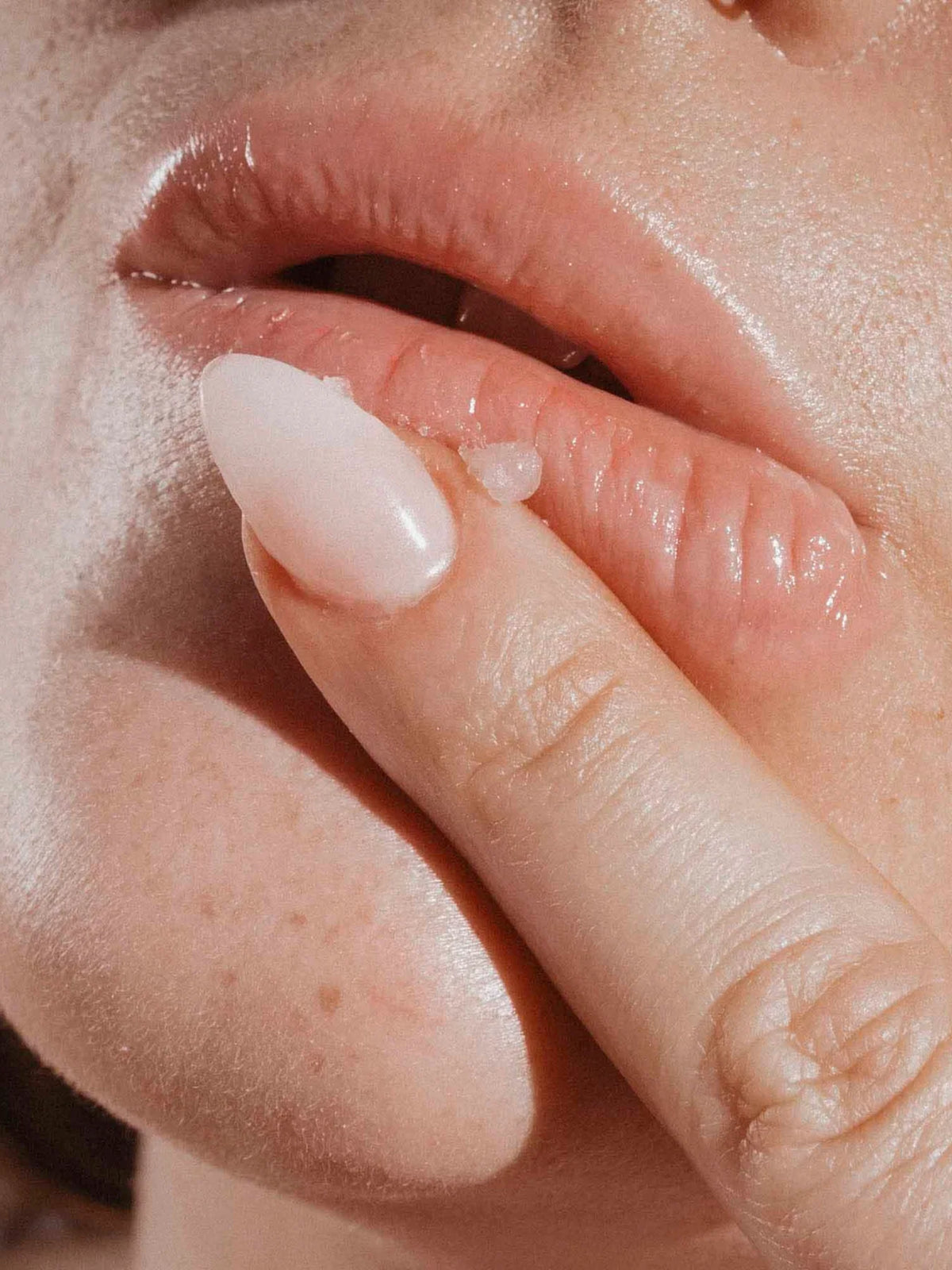 Bijoux Indiscrets cooling oral sex balm featuring the patented Frescolat molecule and an inviting coconut aroma.