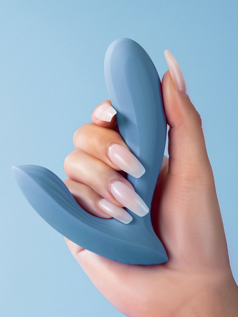 Erica Wearable Vibrator with App Control - Romantic Rose