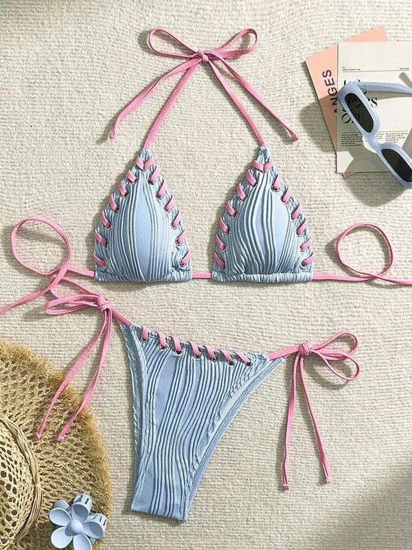Bikini bleu à tissage froissé